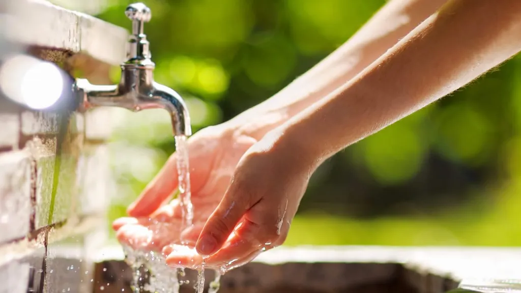 Distribution d’eau potable en Algérie – été 2023 : le ministre annonce un plan