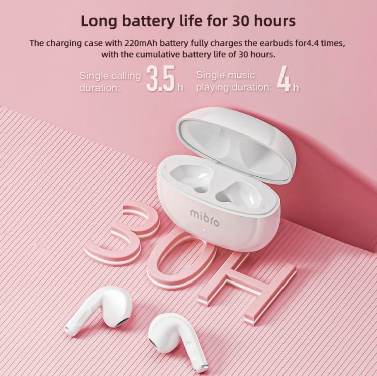 Avec Mibro Earbuds4, vous pouvez profiter jusqu'à 30 heures d'autonomie de la batterie avec le boîtier de charge.