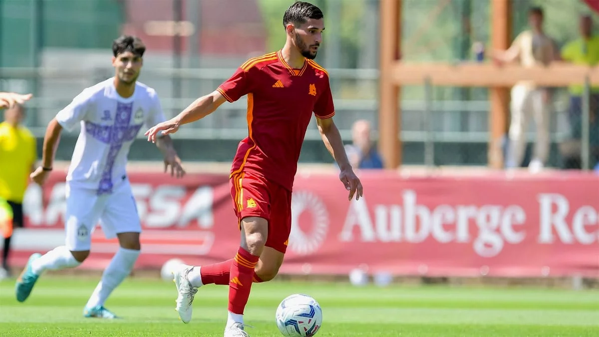 Quand Mourinho préfère jouer à 10 pour préserver Aouar