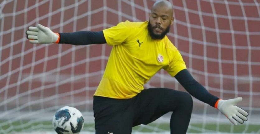 M’bolhi a-t-il quitté le CRB pour retourner en France ? Le club réagit