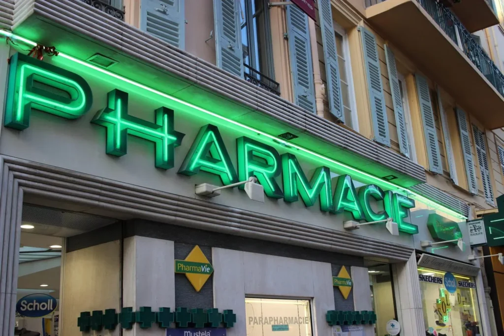 Analyses médicales : 6 spécialités autorisées à les réaliser, les pharmacies exclues