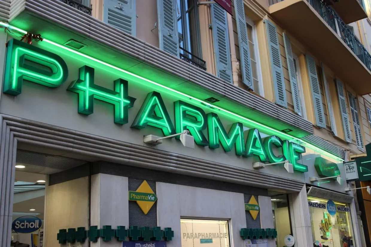 Analyses médicales : 6 spécialités autorisées à les réaliser, les pharmacies exclues