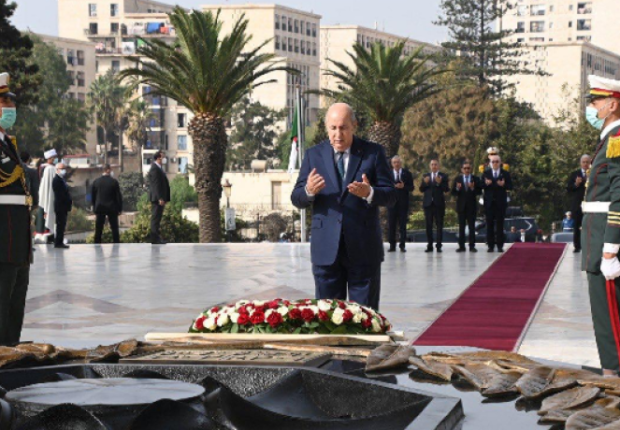 1er Novembre : Tebboune se recueille à la mémoire des martyrs à Alger