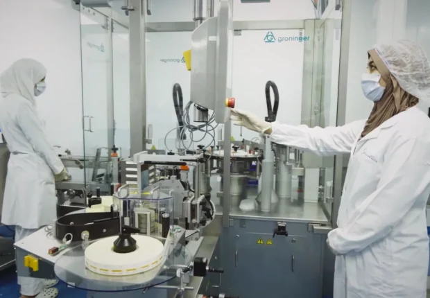 Production pharmaceutique en Algérie : 4 milliards de dollars attendus en 2024 (Aoun)