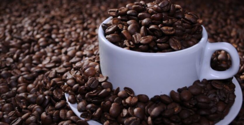 Plafonnement des prix du café : Voici les nouveaux tarifs officiels fixés par l’État