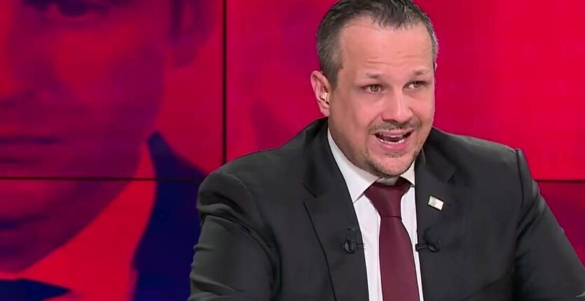 Écarté de RMC, le journaliste algérien Mehdi Ghezzar s’excuse auprès du peuple marocain