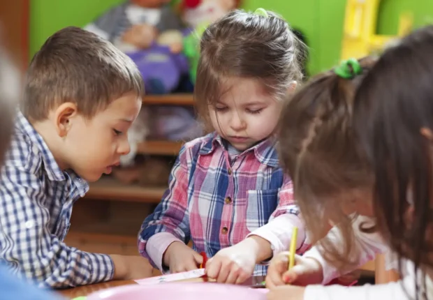 Inscriptions préscolaire 2024 : quand et comment inscrire votre enfant sur la plateforme Awlya ?