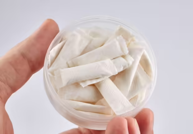 Sachets de nicotine : une alternative à la cigarette au succès croissant