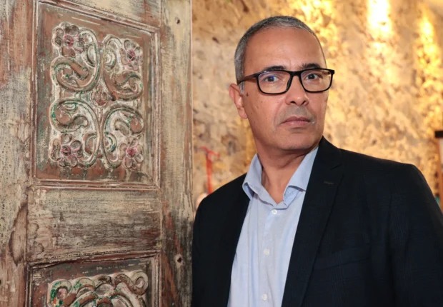 Une femme accuse Kamel Daoud d’avoir raconté son histoire sans consentement dans « Houris »