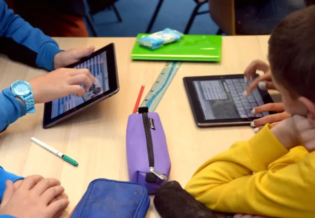 L’école algérienne passe au numérique : un nouveau système d’information prêt en 2025