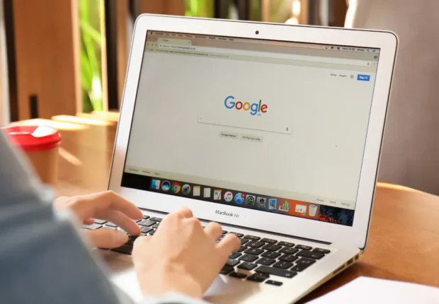 Google France : une algérienne aussi recherchée que Trump et Bardella