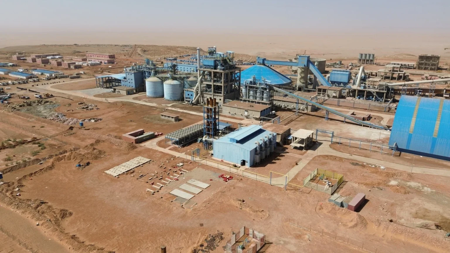 Redémarrage du complexe cimentier d’Adrar : Une nouvelle ère pour l’industrie nationale
