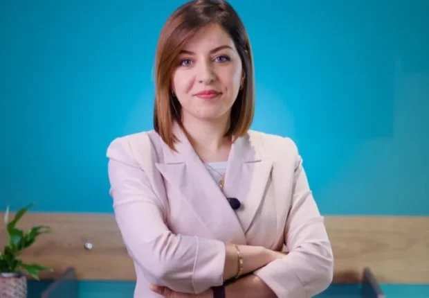 Lyna Rouibi : Première Algérienne à ouvrir une boutique de gâteaux traditionnels en Chine