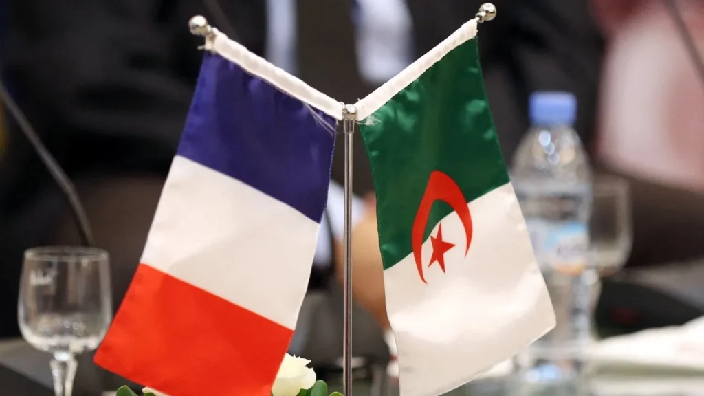 Escalade diplomatique inédite : les 3 dossiers qui déchirent la France et l’Algérie