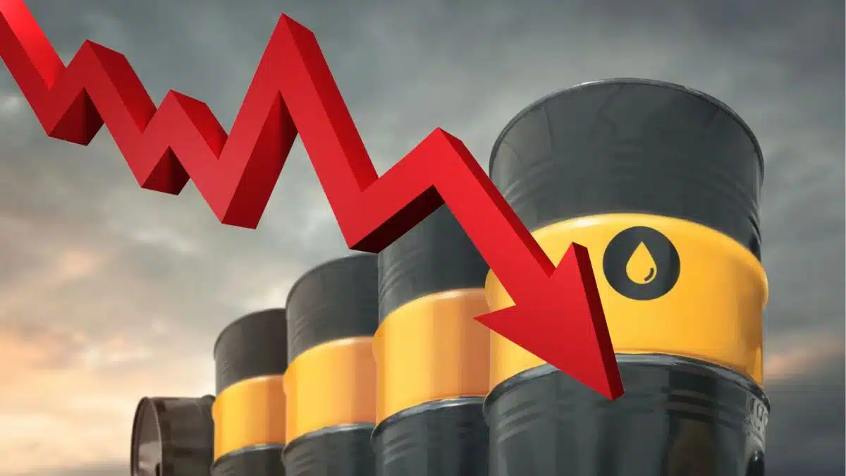 Le cours du pétrole glisse (encore) au plus bas depuis 4 ans !