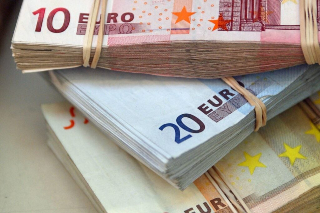 Cours de change des devises en Algérie : l’euro poursuit sa progression sur le marché noir ce 5 mai