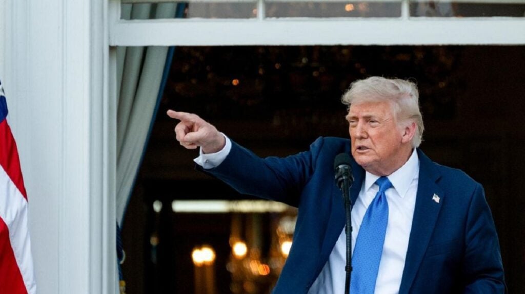 Trump ferme la porte aux ressortissants de 12 pays : les Algériens sont-ils concernés ?