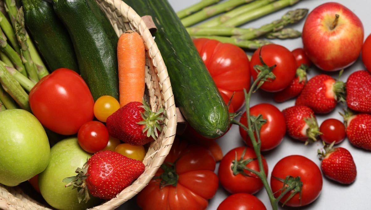 Zitouni s’attaque à la spéculation sur les fruits et légumes de saison
