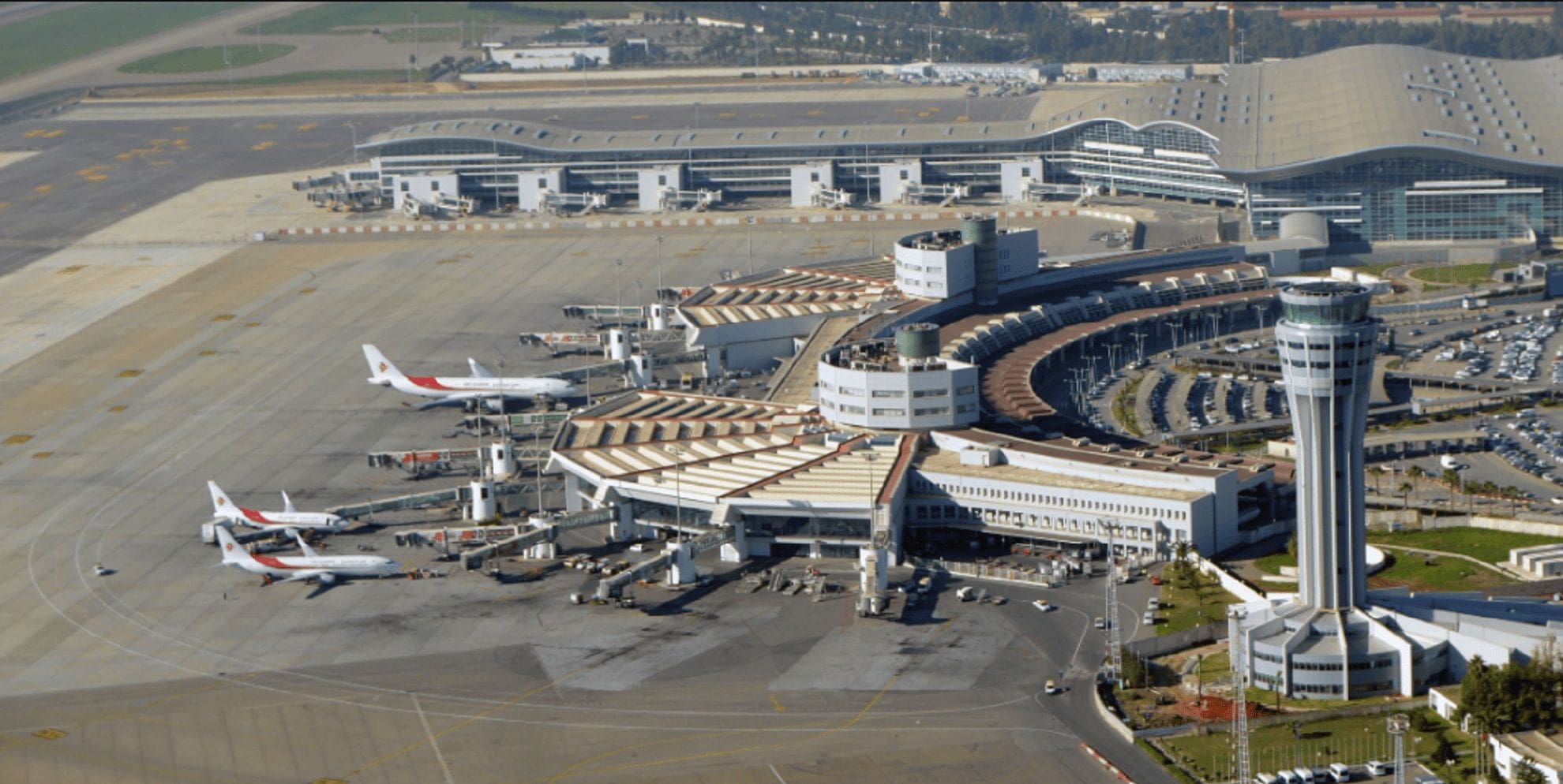 Des postes à pourvoir à l’aéroport d’Alger : la SGSIA recrute, qui peut postuler ?