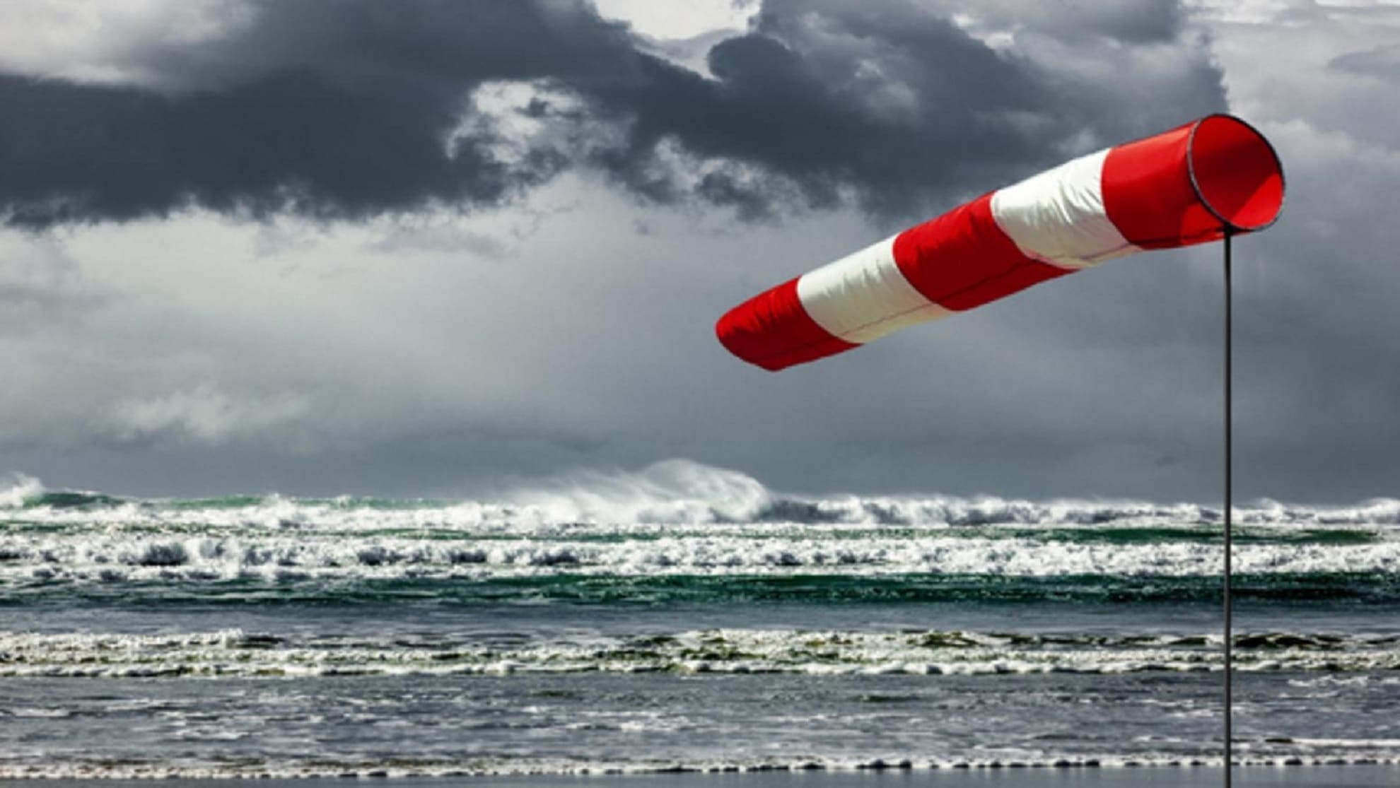 Alerte météo : Vents violents et fortes vagues attendus sur ces côtes