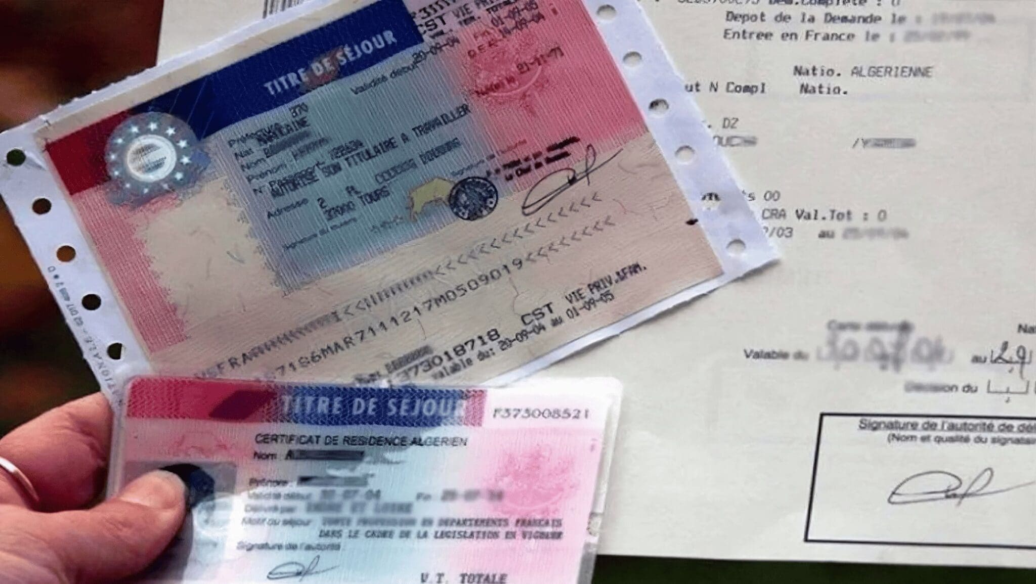 Titre de séjour : les conditions d’obtention changent pour les étrangers en France