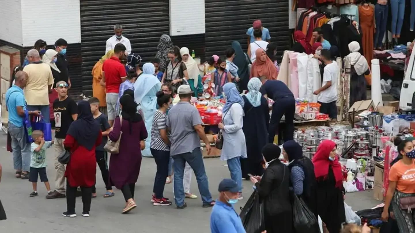 Scandale à Alger : un vendeur de vêtements arrêté pour avoir filmé ses clientes en secret