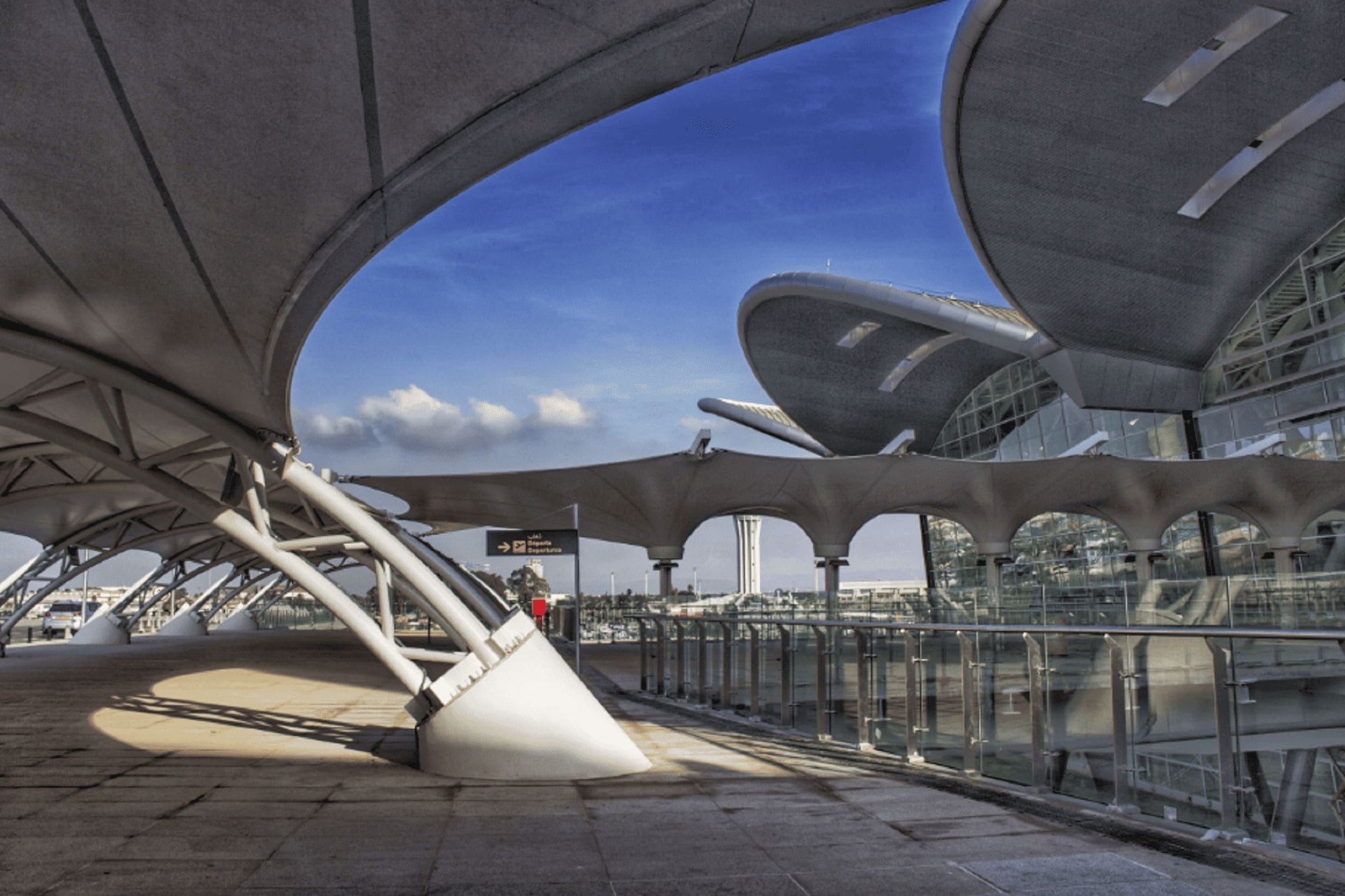 Aéroport d’Alger : modernisation, nouveaux services et des prix enfin accessibles