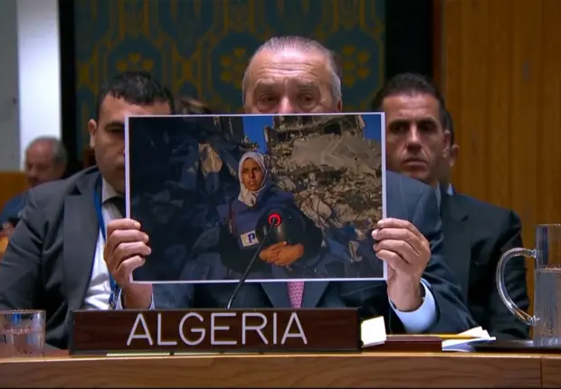 Larmes à l’ONU : l’ambassadeur algérien lit la lettre d’adieu déchirante de Mariam Abu Daqqa