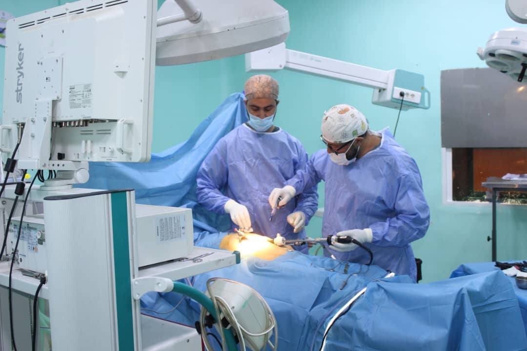 Médéa : première opération par laparoscopie réussie sur un patient de 87 ans