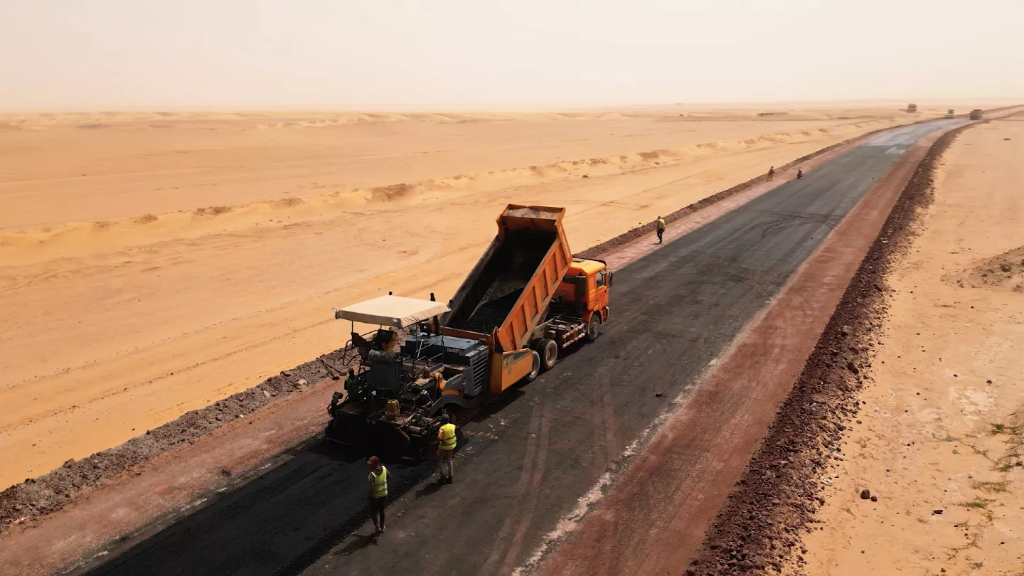 Des milliards en perspective pour l’Algérie : la Route Transsaharienne achevée à 90%