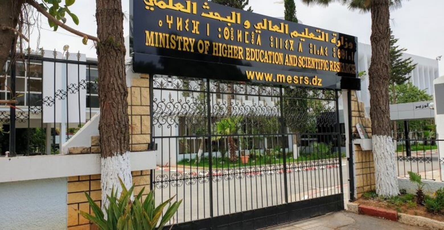 Projet de contrats d’embauche pour les diplômés de ces écoles supérieures
