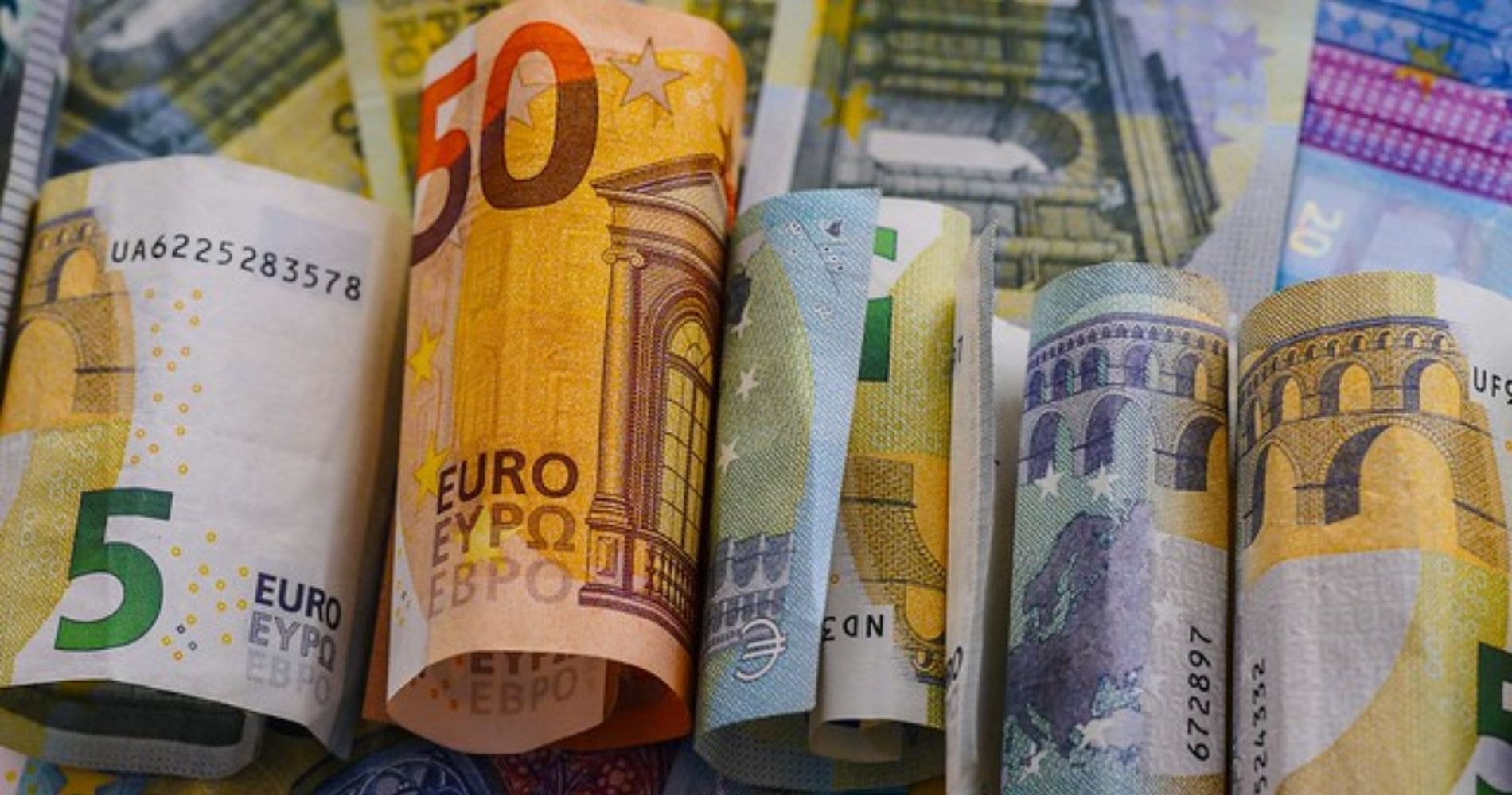 Taux de change en Algérie : l’euro en hausse sur le marché noir, voici la valeur d’un billet de 100