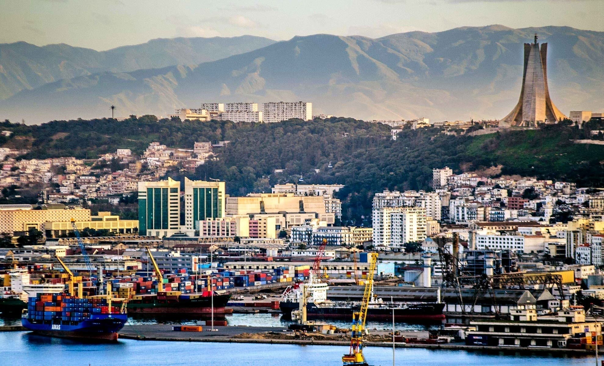 Exportations : le port d’Alger réalise une percée spectaculaire au T2 2025