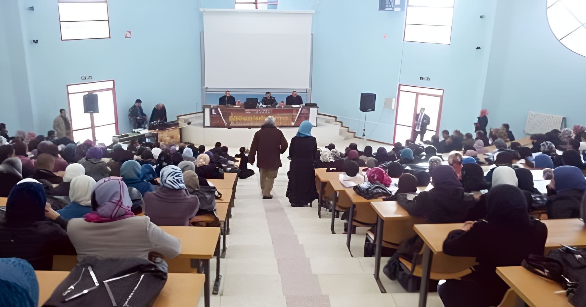 Le MESRS avertit les étudiants : 0/20 et exclusion si vous faites cela