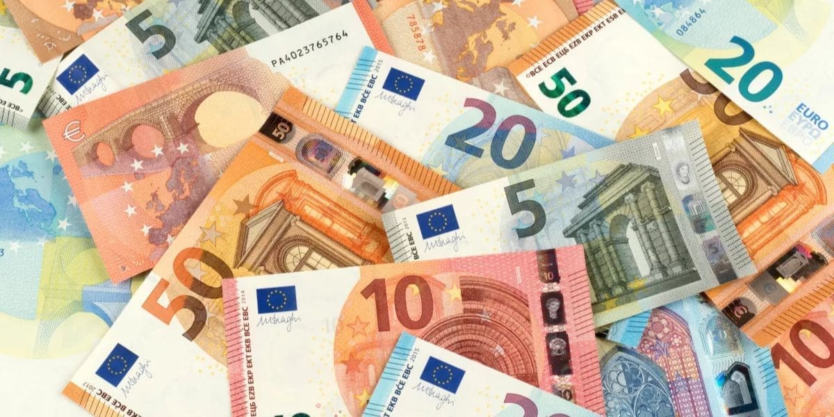 Marché parallèle des devises : l'euro repart à la hausse face au dinar ce lundi 03 août