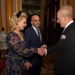 Héros du train d&rsquo;Angleterre : l’Algérien Samir Zitouni honoré par le roi Charles III