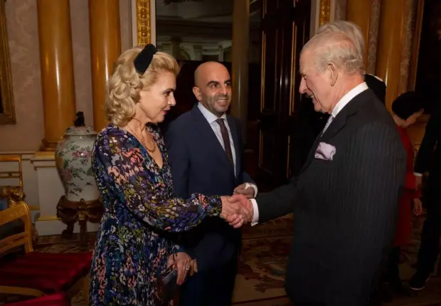 Héros d’un train d’Angleterre : l’Algérien Samir Zitouni honoré par le roi Charles III
