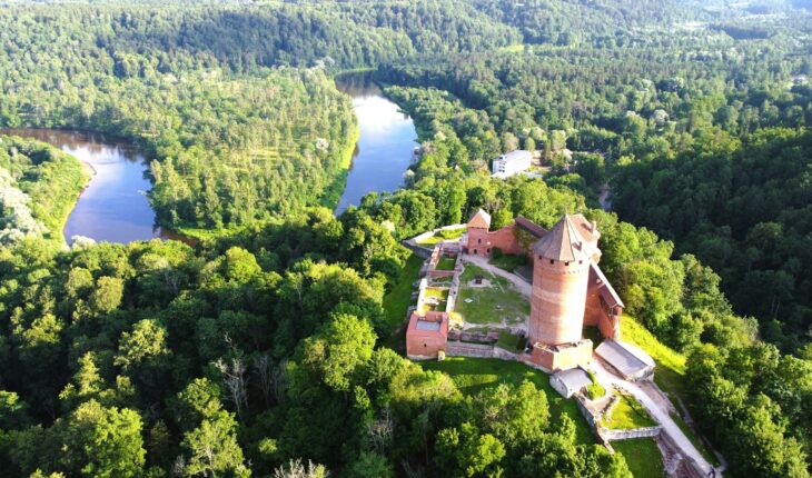 Sigulda en Lettonie parmi les destinations à visiter absolument en 2026.
