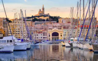 Voyage vers l’Algérie : déclaration obligatoire des marchandises au port de Marseille