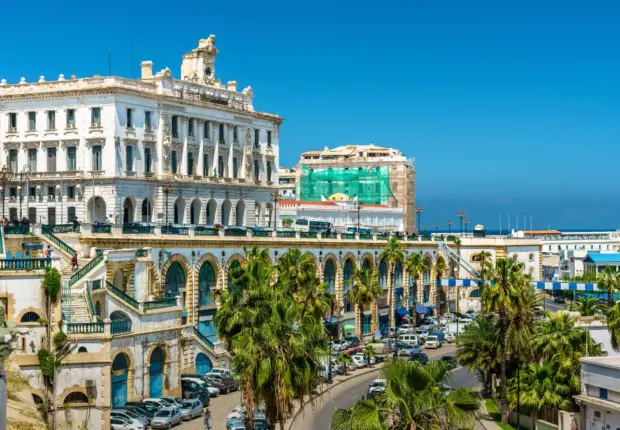 Désengorger Alger : l&rsquo;État mise sur de nouvelles villes et une périphérie renforcée