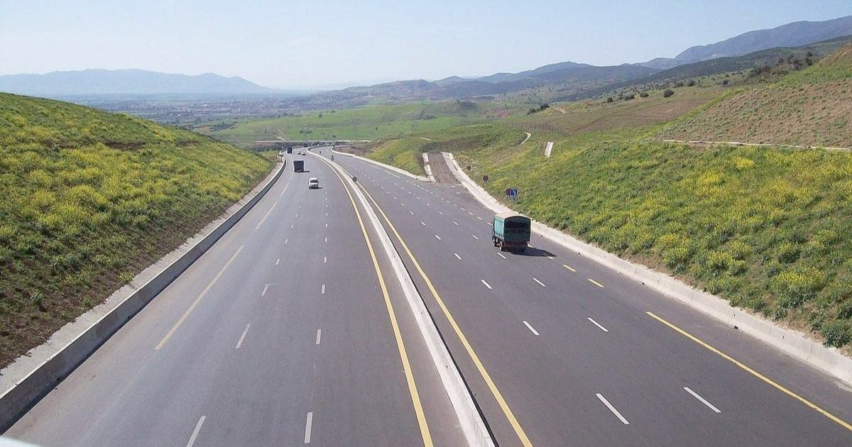 Autoroute est-ouest : un nouveau tronçon très attendu ouvert à la circulation