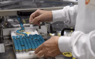 Production de vaccins : Saidal s&rsquo;associe au Français Sanofi pour développer la fabrication locale