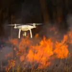 Feux de forêt : l&rsquo;Algérie sort l’artillerie technologique avec 140 drones pour 2026