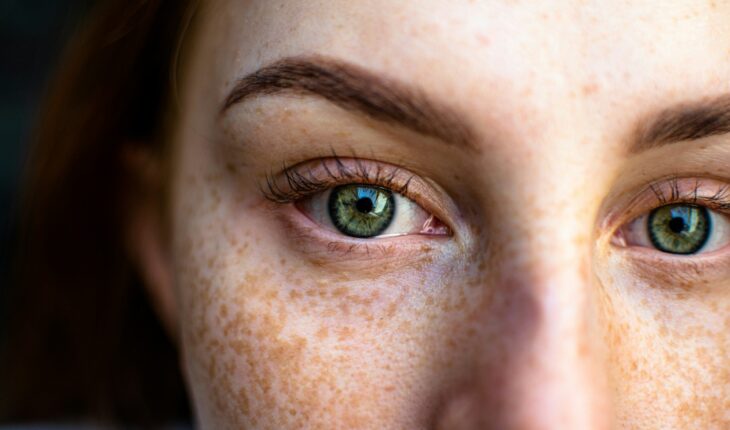 persons eye in close up photography
