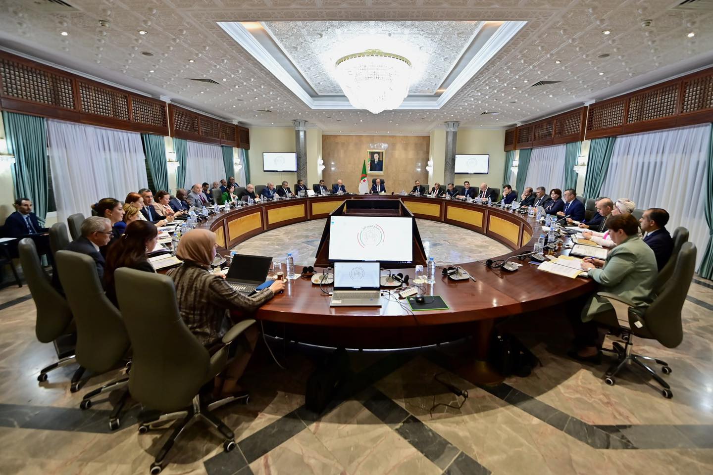 Transformation numérique en Algérie : le gouvernement prépare un système national d’aide à la décision
