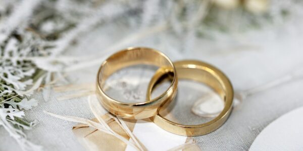 France : les maires pourront-ils refuser le mariage des sans-papiers ? Le débat relancé