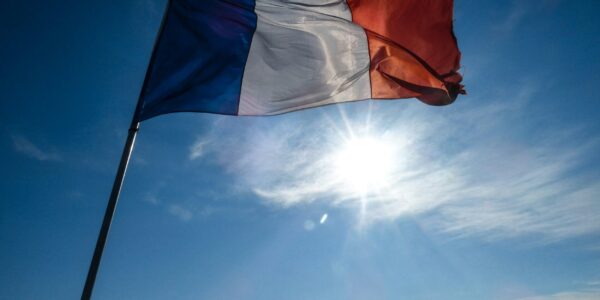 Immigration en France : l’Algérie reste le premier pays d’origine des immigrés en 2025