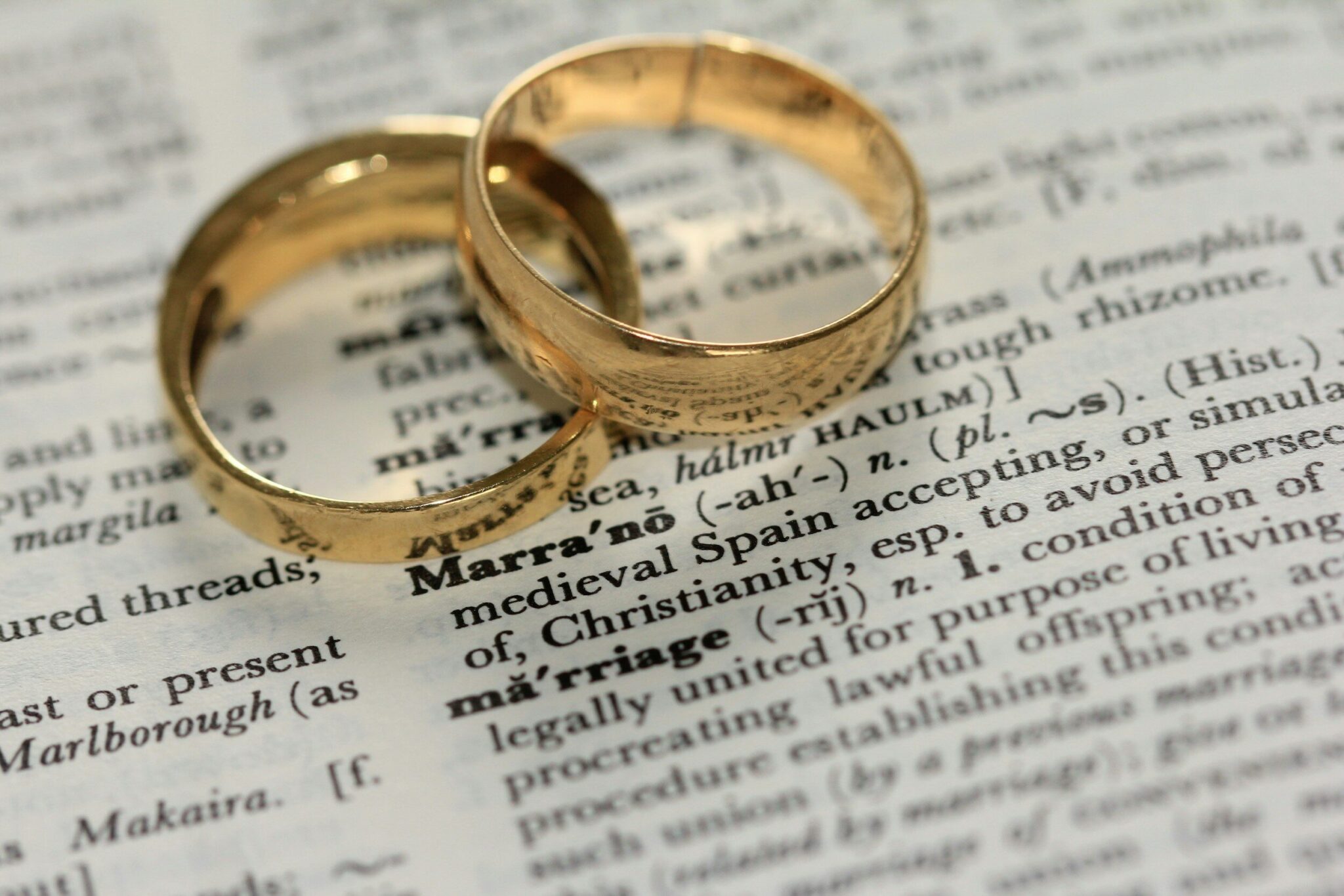 Refus du mariage d'un Algérien en France : la justice condamne la mairie de Chessy