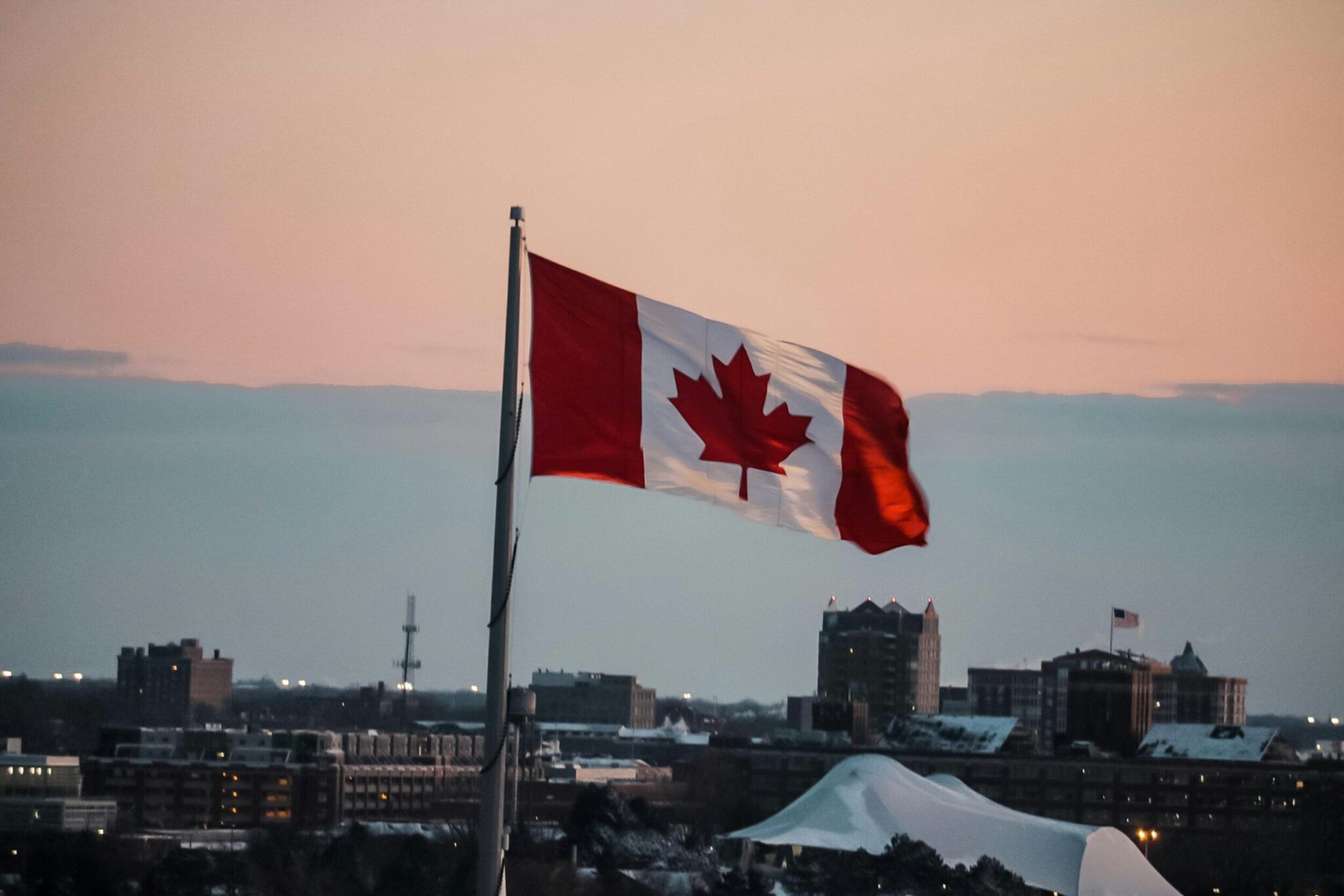 Étudiants étrangers au Canada : les arrivées chutent de 82 %, ce qui change pour les Algériens