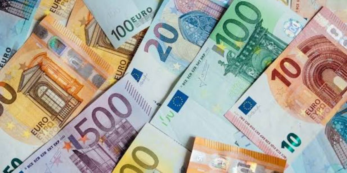Trafic de devises : 120 000 euros saisis à l’aéroport d’Oran